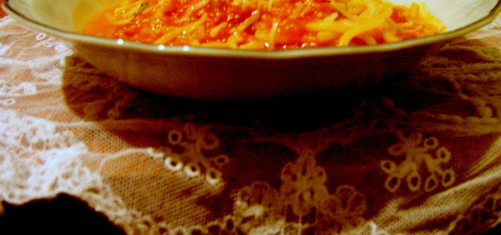 Makaron z sosem pomidorowym (autor: iwka)