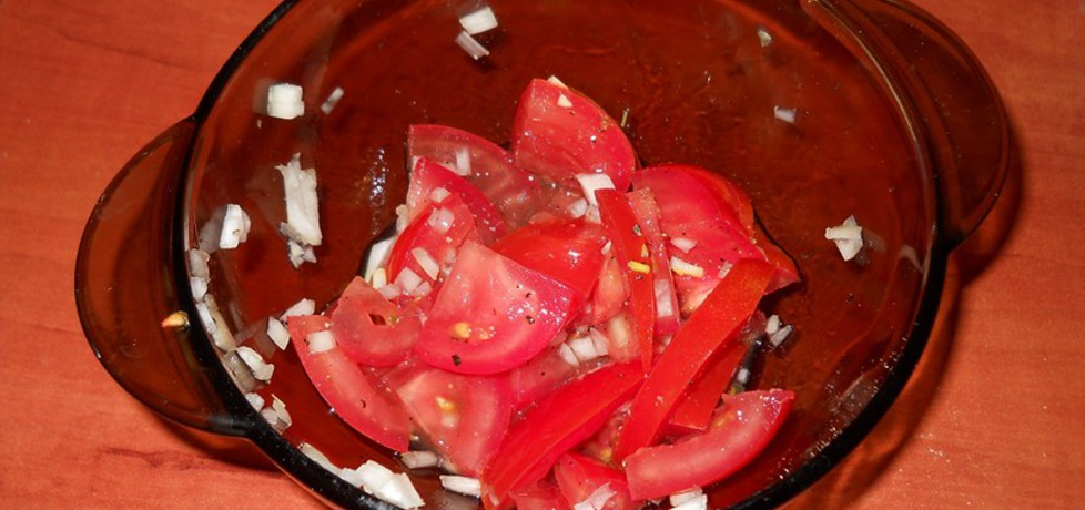 Sałatka z pomidorów i cebuli (autor: magdalena1110 ...