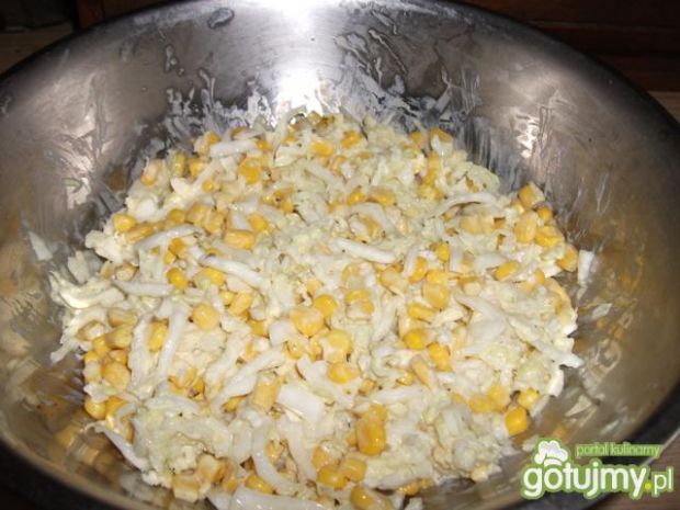 Sałatka z kukurydzą  najlepsze przepisy kulinarne