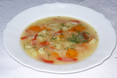 Zupa z białej rzodkwi