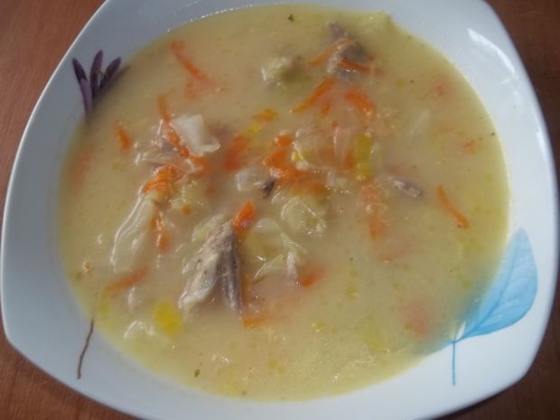 Zupy: zupa z młodą kapustą