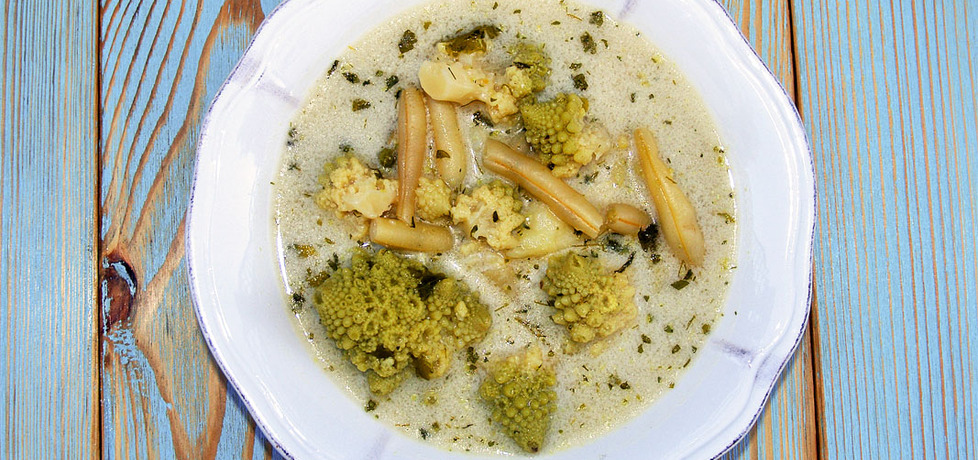 Zupa z kalafiorem romanesco (autor: ali)