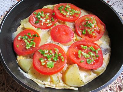 Omlet ziemniaczany z patelni truita