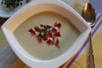 Kremowa zupa z selera i ziemniaków