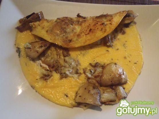 Przepis  omlet z pieczarkami i gorgonzola przepis