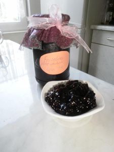 Frużelina z czarnej porzeczki (owoce w żelu)