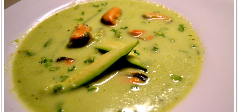 Ekspresowa, egzotyczna zupa z awokado i małży (autor: christopher ...
