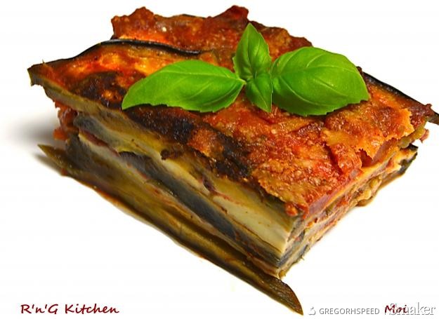 Parmigiana  włoska zapiekanka z bakłażana