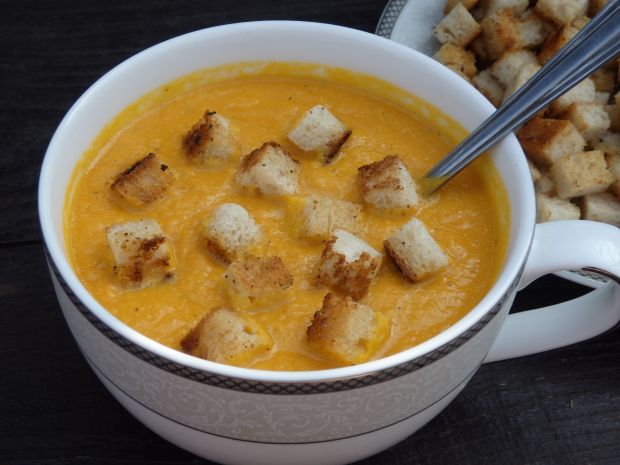 Przepis  zupa krem z marchewki z tymiankiem przepis