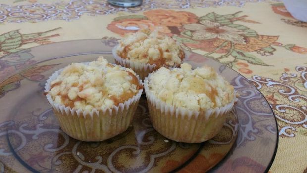 Przepis  muffinki z jabłkami i kruszonką przepis