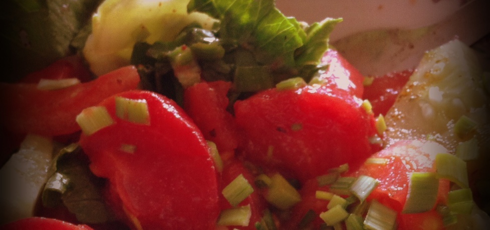 Sałatka letnia z pomidorami (autor: monikatwin)