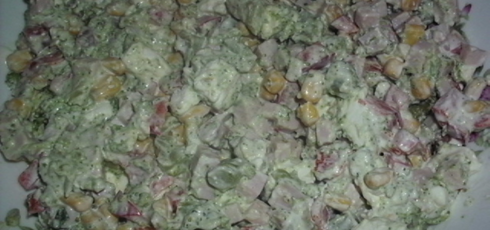 Sałatka brokułowa z serem feta i sosem czosnkowym (autor: renataj ...