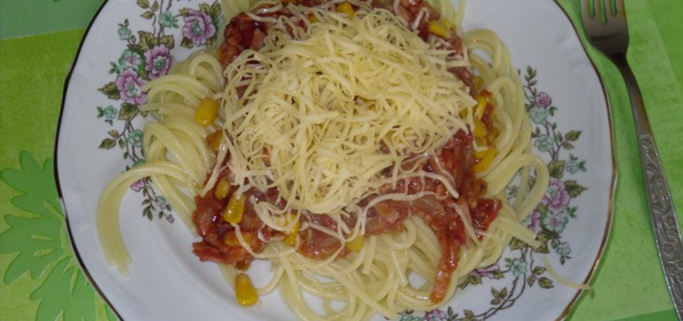 Spaghetti z autorskim sosem (autor: mysiunia)