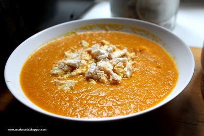 Zupa marchwiowa curry z kurczakiem