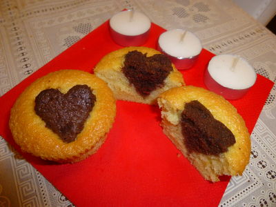 Muffinki z czekoladowym serduszkiem na 2 sposoby