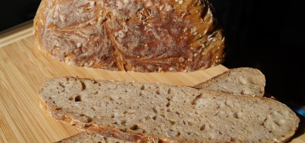 Chleb pszenny z pęczakiem na zakwasie żytnim (autor: alexm ...