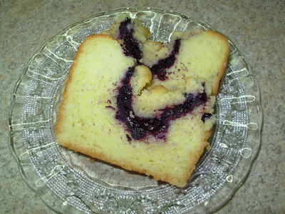 Ciasto drożdżowe ucierane z jagodami i kruszonką
