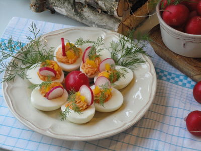 Jajka faszerowane pieczoną papryką