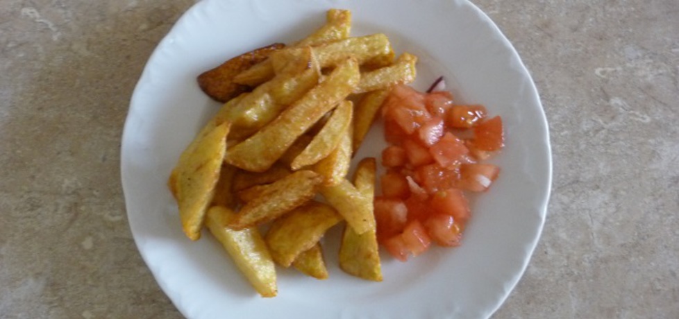 Frytki z sałatka z pomidorów (autor: aannkaa82)