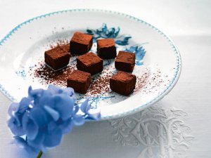Trufle z czarnej czekolady  prosty przepis i składniki