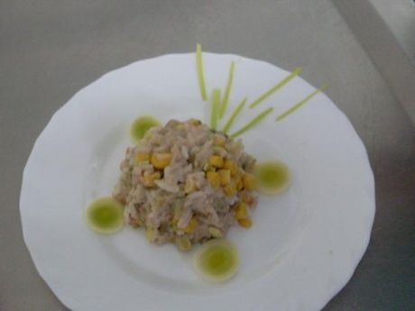 Sałatka z tuńczyka  najlepsze przepisy kulinarne