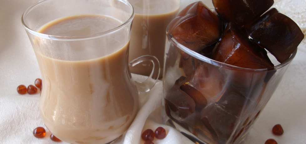 Kawa mrożona z „lodem kawowym” (autor: jadwigajaga85 ...