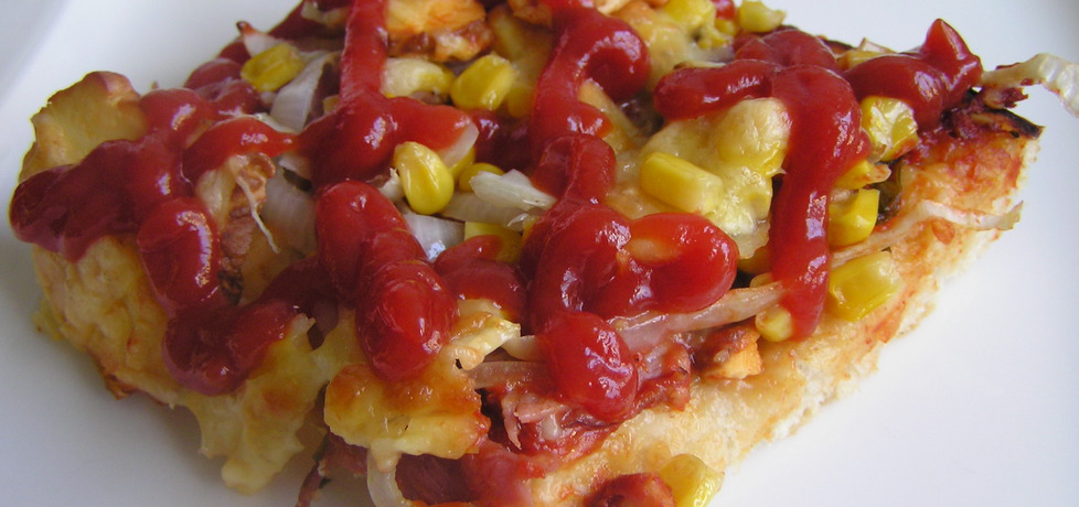 Pizza z oscypkiem i kukurydzą (autor: bernadettap)