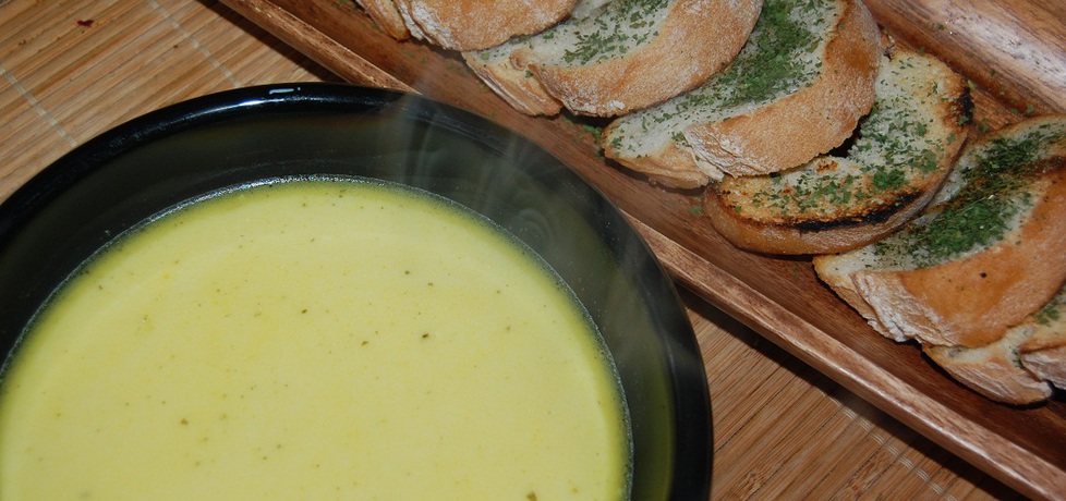 Zupa czosnkowa z grzankami (autor: joanna46)