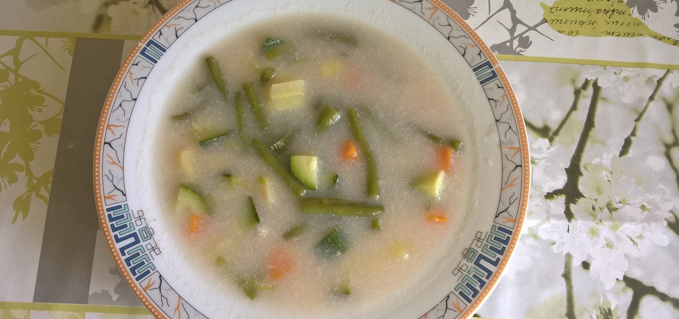 Zupa na żeberkach z fasolką szparagową i cukinią (autor: ania321 ...