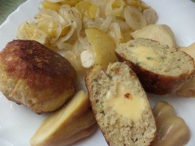 Kotlety mielone z serem żóltym lub mozzarellą
