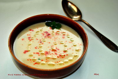 Yoğurt çorbası (zupa jogurtowa)