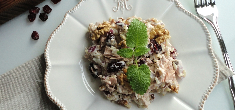 Sałatka z tuńczykiem, ryżem i orzechami (autor: klorus ...