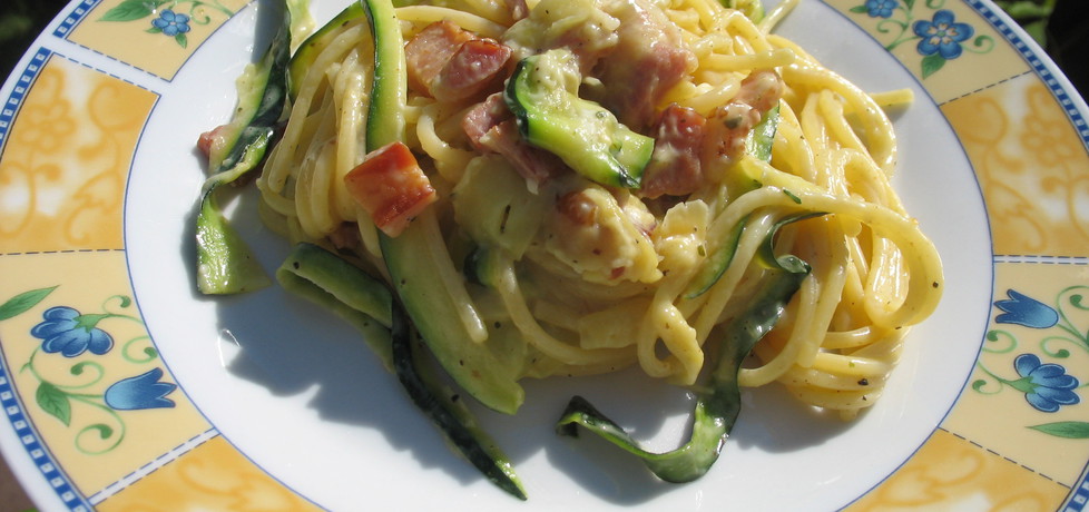 Spaghetti z cukinią i boczkiem (autor: berys18)