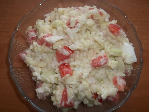 Przepis  sałatka z pekińskiej i ryżu przepis