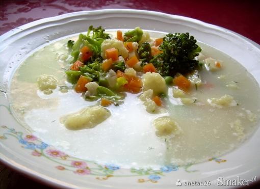Kolorowa zupa warzywna
