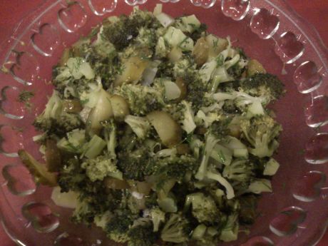 Przepis  sałatka obiadowa z brokuła przepis