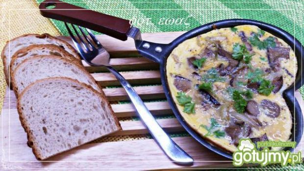 Przepis  omlet z grzybami i cebulą przepis