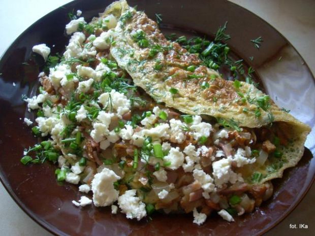 Przepis  ziołowy omlet z kurkami i nie tylko przepis