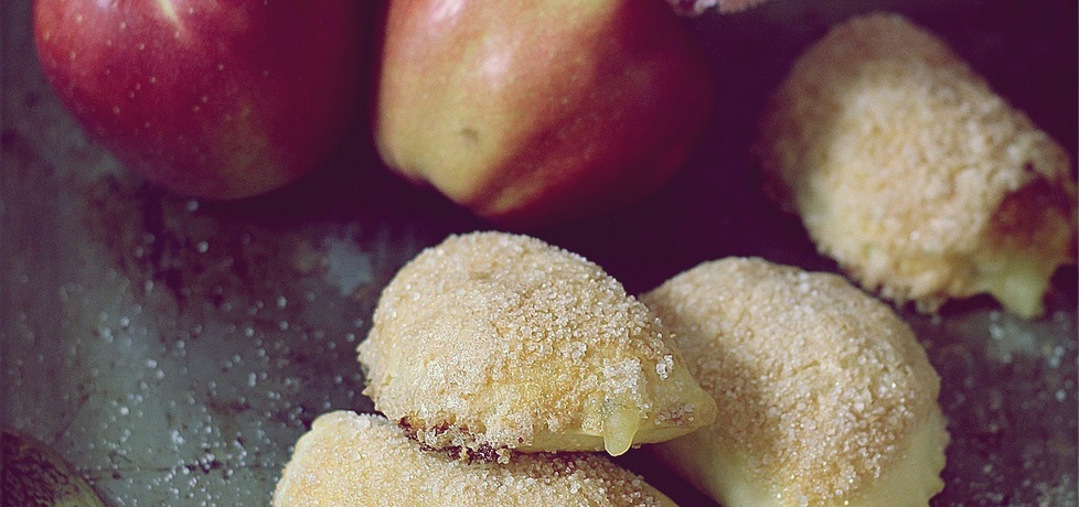 Pieczone pierożki w cukrze z budyniem i jabłkiem (autor: apm ...