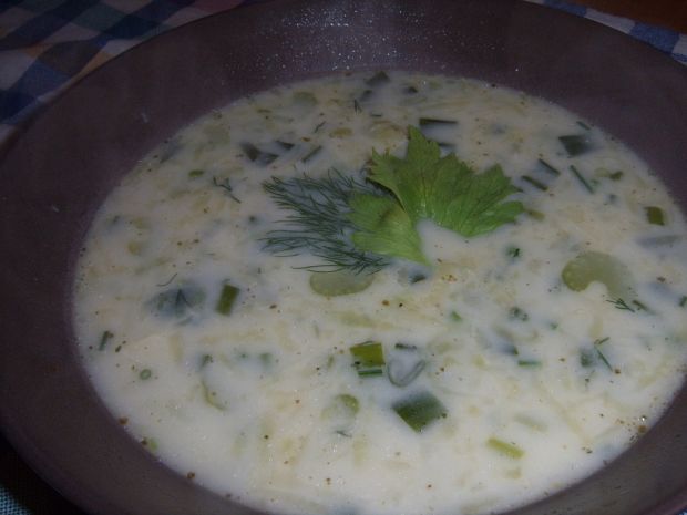 Przepis  zupa ze świeżych ogórków przepis