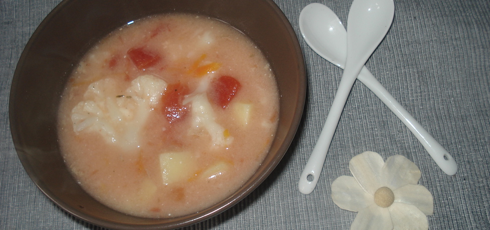 Zupa kalafiorowa z pomidorami z puszki (autor: norweska20 ...