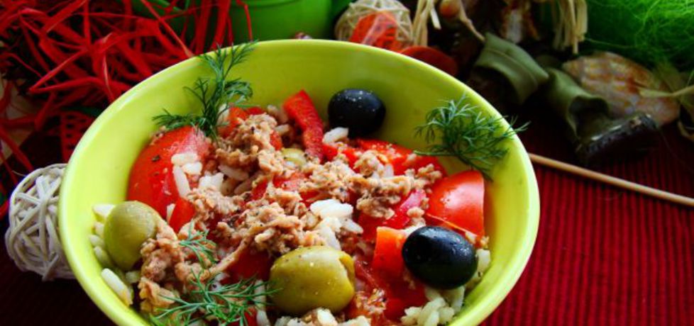 Sałatka pomidorowo ryżowa z oliwkami i tuńczykiem (autor: iwa643 ...