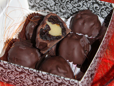 Marcepanowe śliwki w czekoladzie