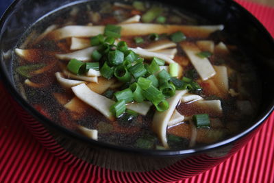 Tajska zupa z makaronem