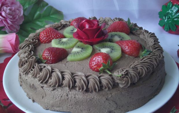 Przepis  tort czekoladowy z owocami przepis