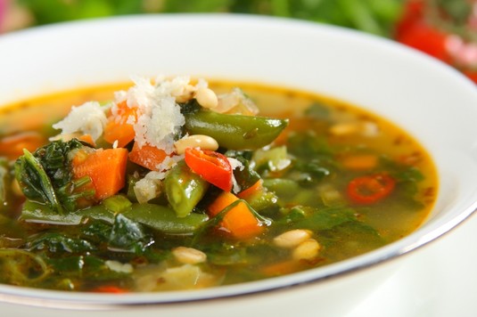 Zielona zupa warzywna