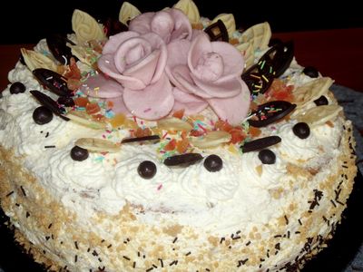 Tort z mascarpone i bitą śmietaną