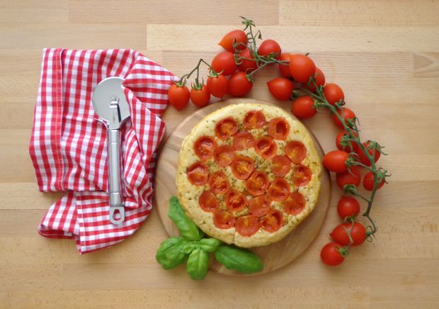 Przepis  focaccia z pomidorkami przepis