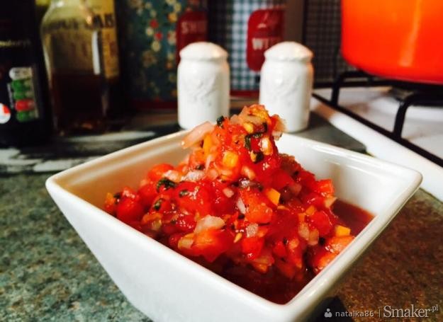 Pikantna salsa pomidorowa