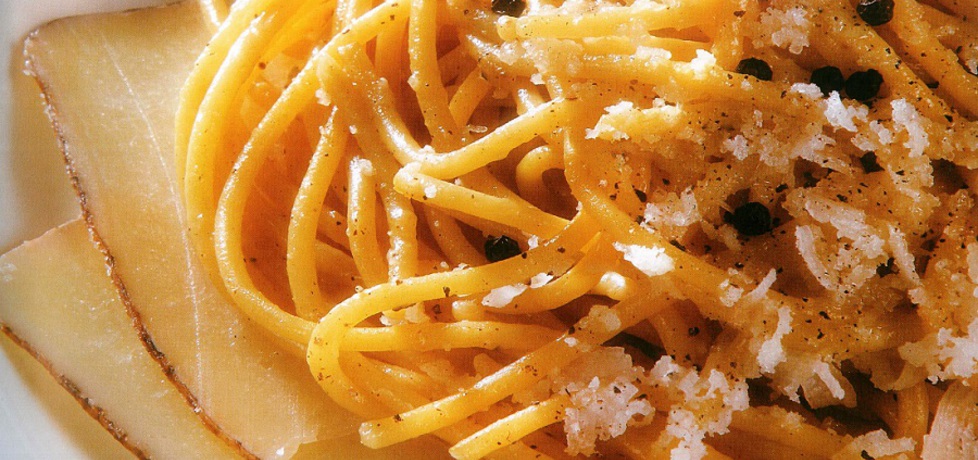 Spaghetti z serem i pieprzem (autor: pegasuspr)